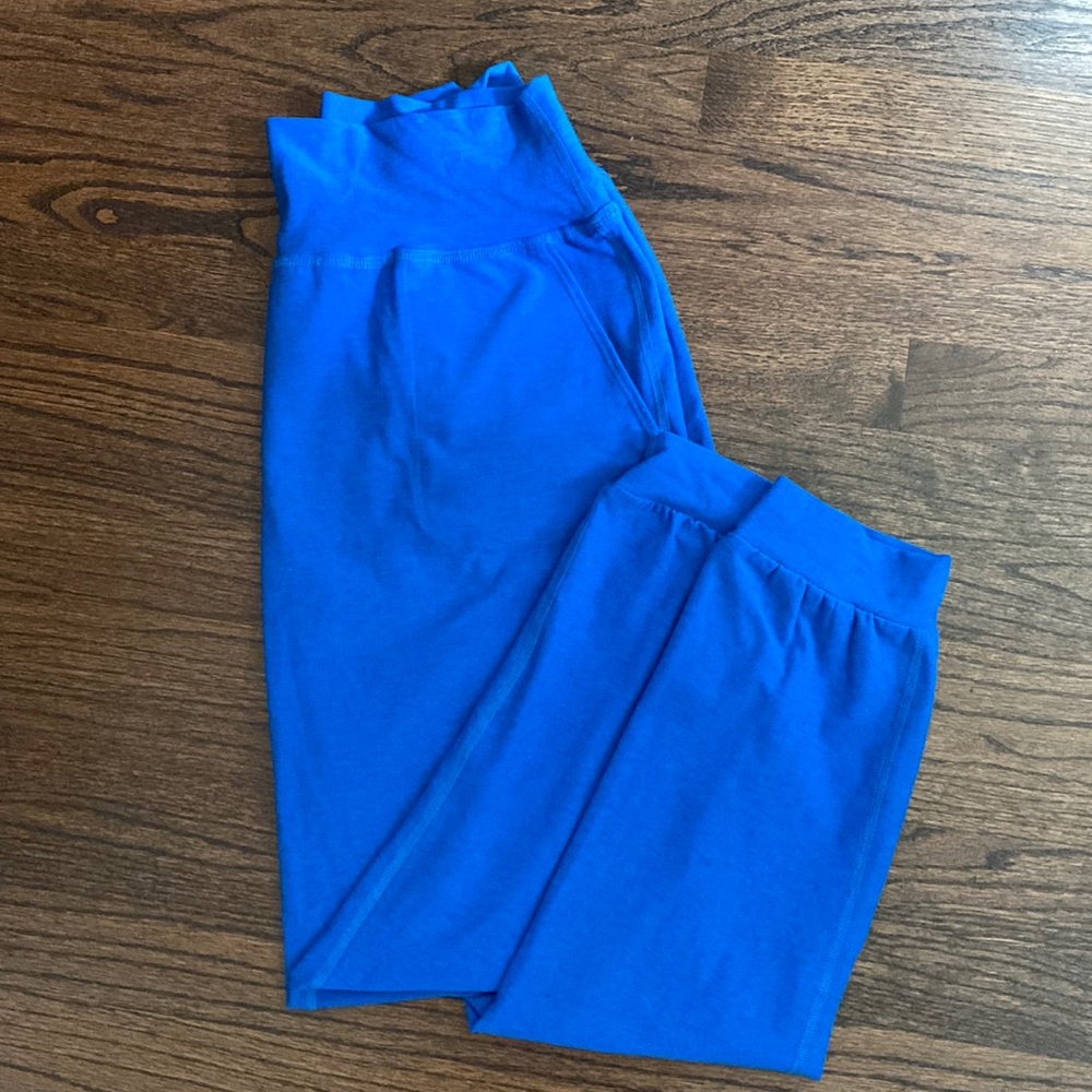 Beyond Yoga cobalt joggers size L